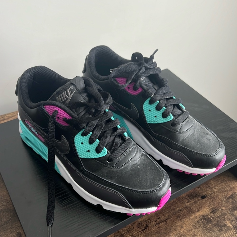 Nike Air Max Tennis shoes